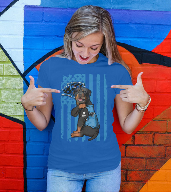 Rottweiler I Love Mom Carolina Panthers Fan Flag T-Shirt