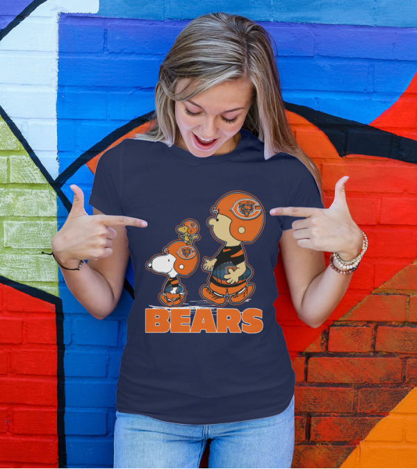 Snpfootball CHICAGO BEARS Characters With Helmets T-Shirt