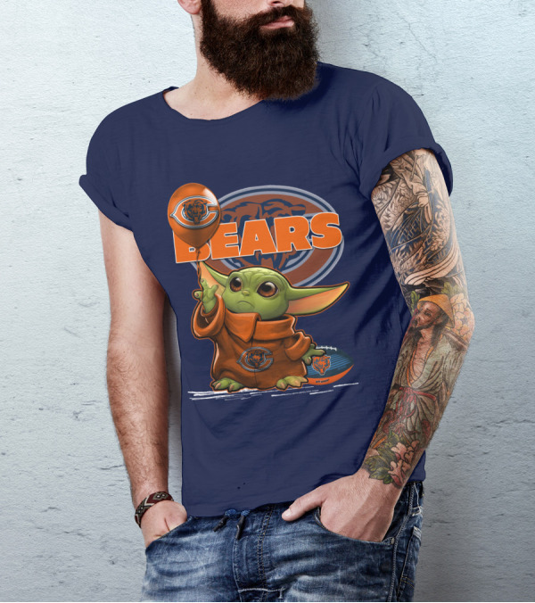 Yoda Chicago Bears Balloon And Football T-Shirt