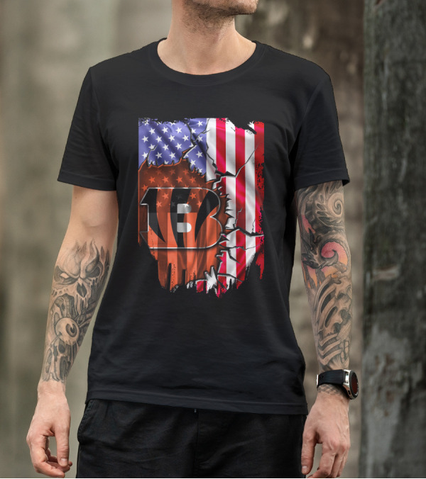 American Flag Cincinnati Bengals B Logo In Ohio背景 T-Shirt