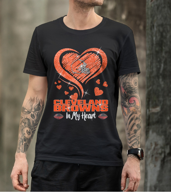 CLEVELAND BROWNS In My Heart Sparkling Helmet And Hearts T-Shirt