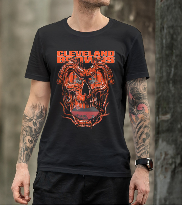Dragonskull CLEVELAND BROWNS Helmet Skull Football T-Shirt