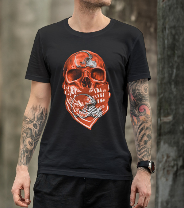 Skull Cleveland Browns Helmet Bandana T-Shirt