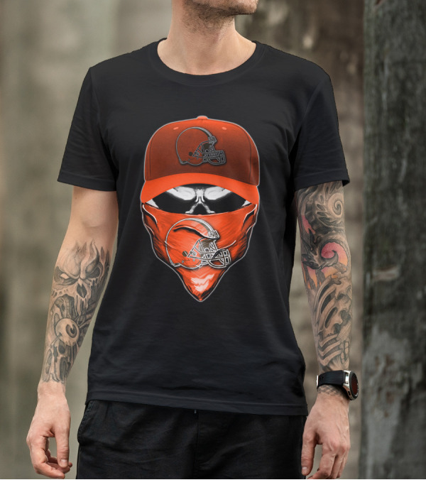 Skull Cleveland Browns Helmet Bandana Cap T-Shirt
