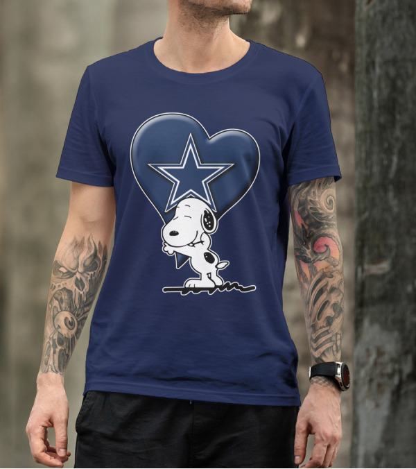 Snoopy Hugging Heart With Dallas Cowboys Star T-Shirt