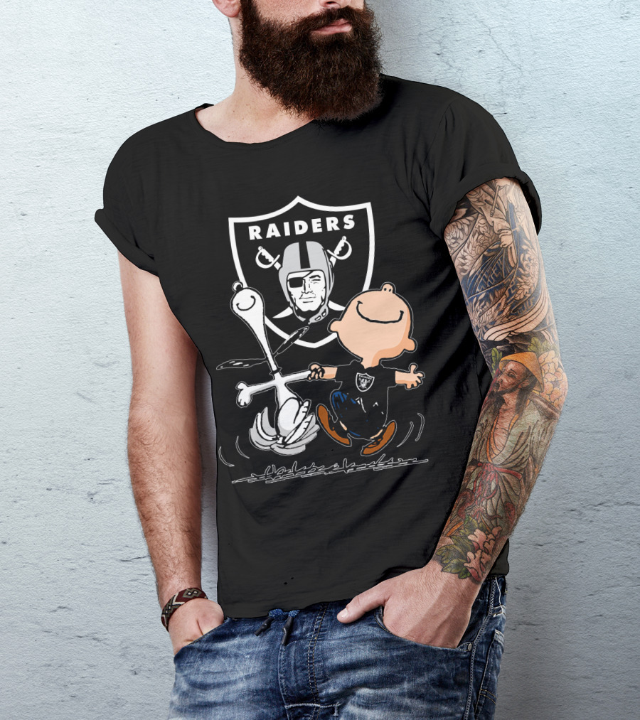 Snoopy And Charlie Brown Dancing In Front Of Oakland Raiders T-Shirt