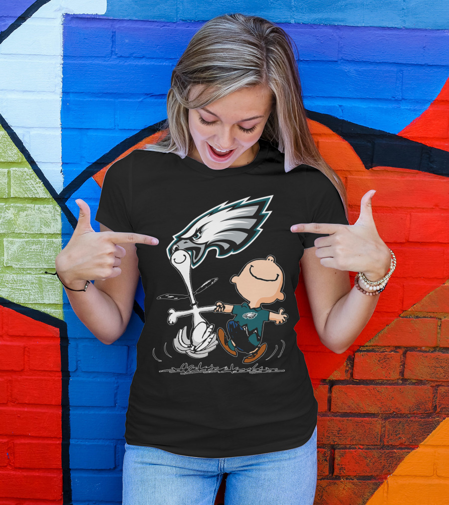 Snoopy And Philadelphia Eagles Logo Dance T-Shirt