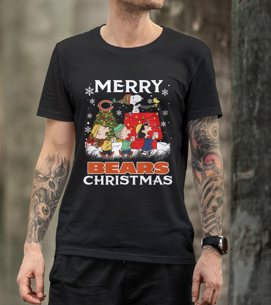Chicago Bears Snoopy Merry Christmas Peanuts Holiday T-Shirt
