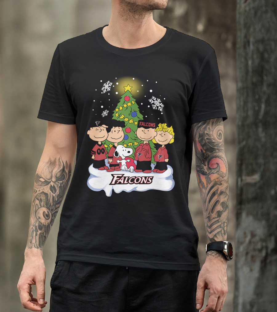 Snoopy Atlanta Falcons Christmas Peanuts Characters Snowflakes Tree T-Shirt