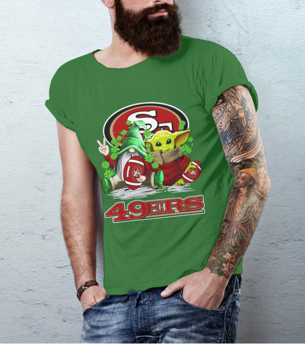 San Francisco 49ers Football St. Patrick's Day Gnome And Baby Yoda 49ers T-Shirt