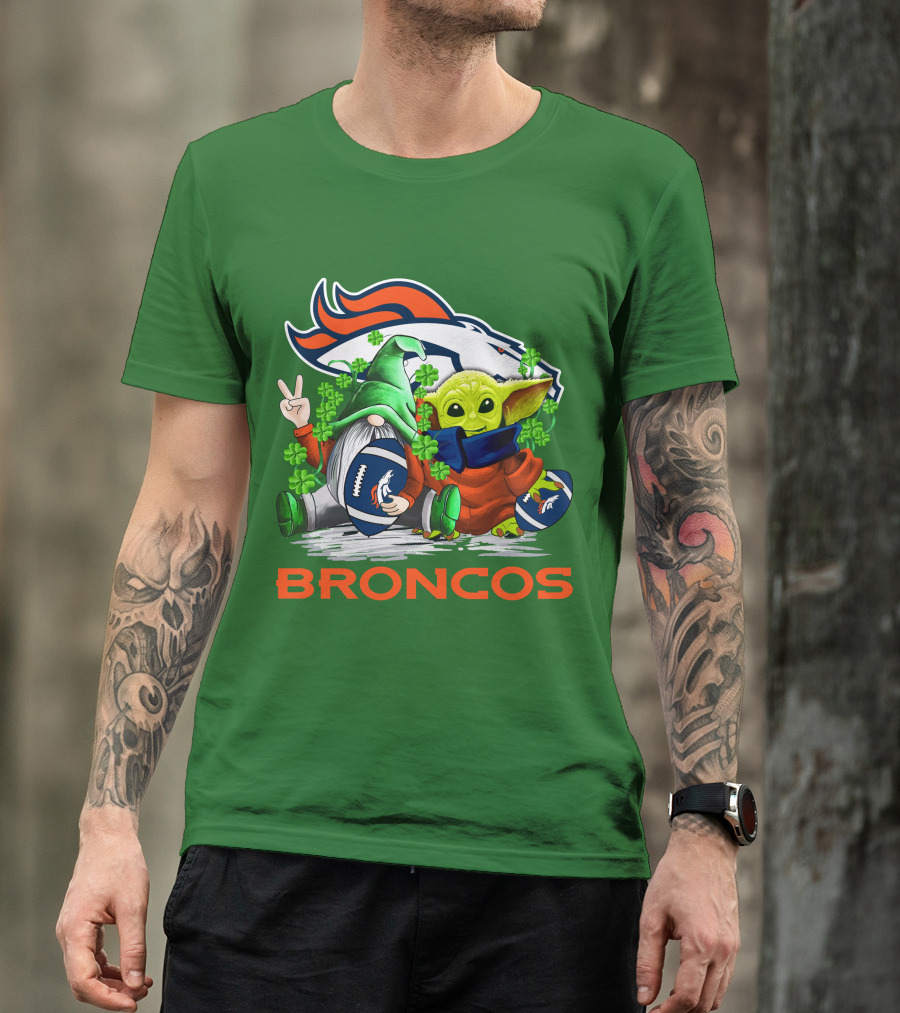 Denver Broncos Football St. Patrick’s Day Gnome And Green Alien With Shamrocks T-Shirt
