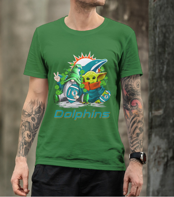 Miami Dolphins St Patrick's Day Football Gnome And Baby Alien With Shamrocks T-Shirt