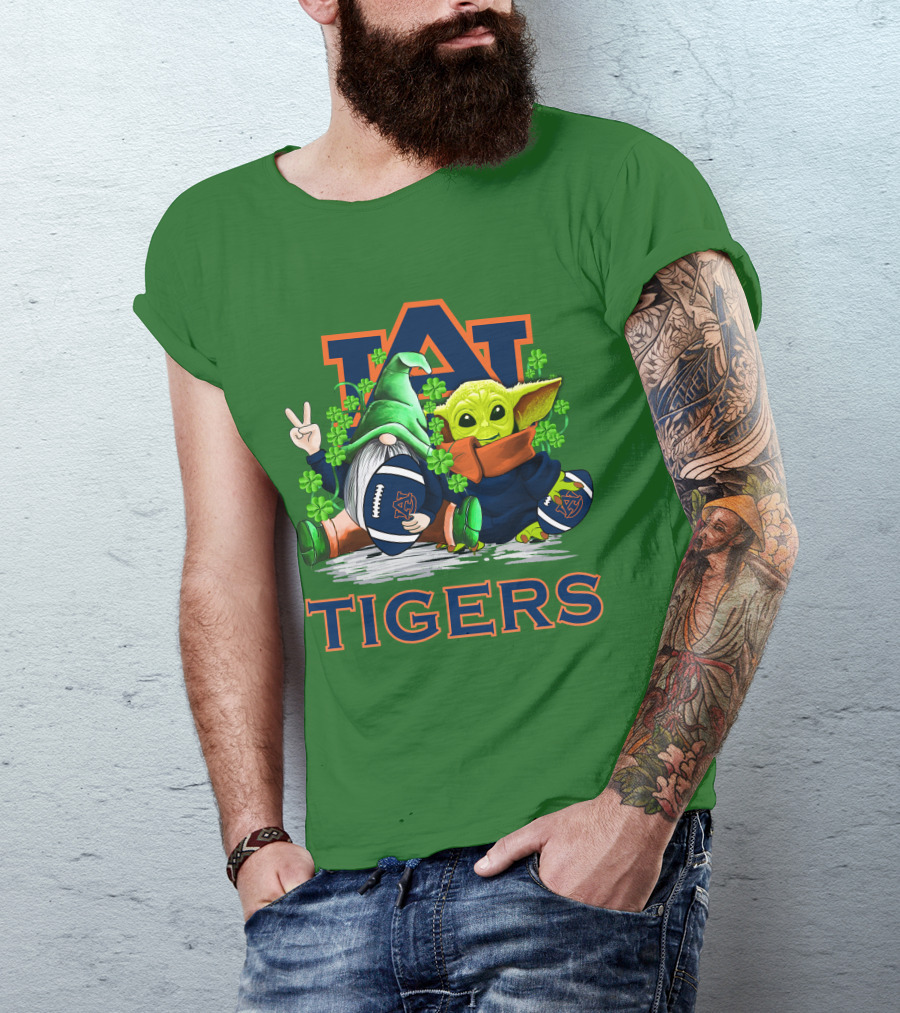 Auburn Tigers St. Patrick’s Day Football Gnome And Yoda Fan T-Shirt