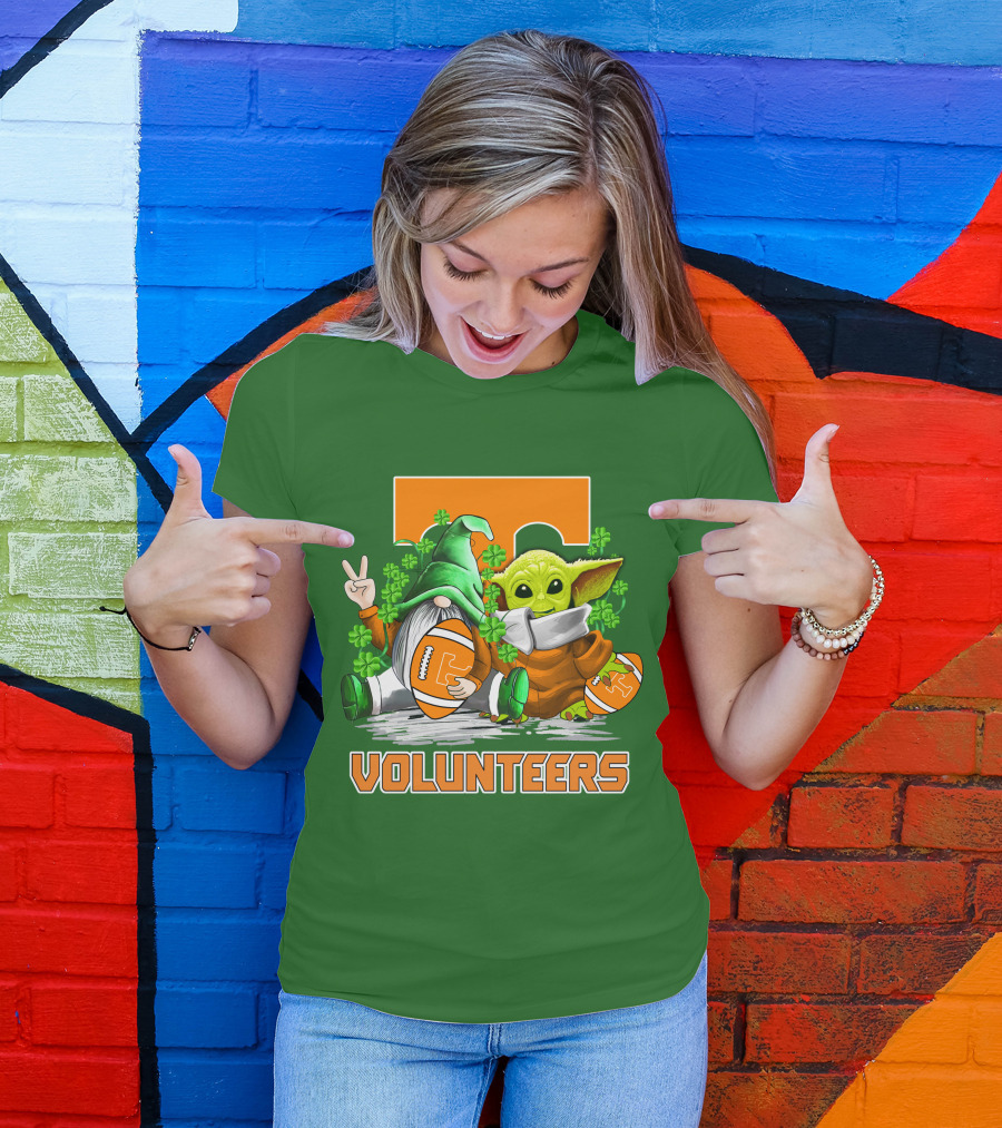 Tennessee Volunteers Football St. Patrick’s Day Gnome And Baby Alien T-Shirt