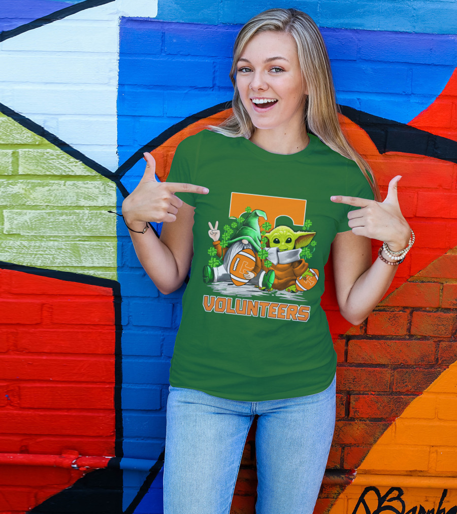 Tennessee Volunteers Football St. Patrick’s Day Gnome And Baby Alien T-Shirt
