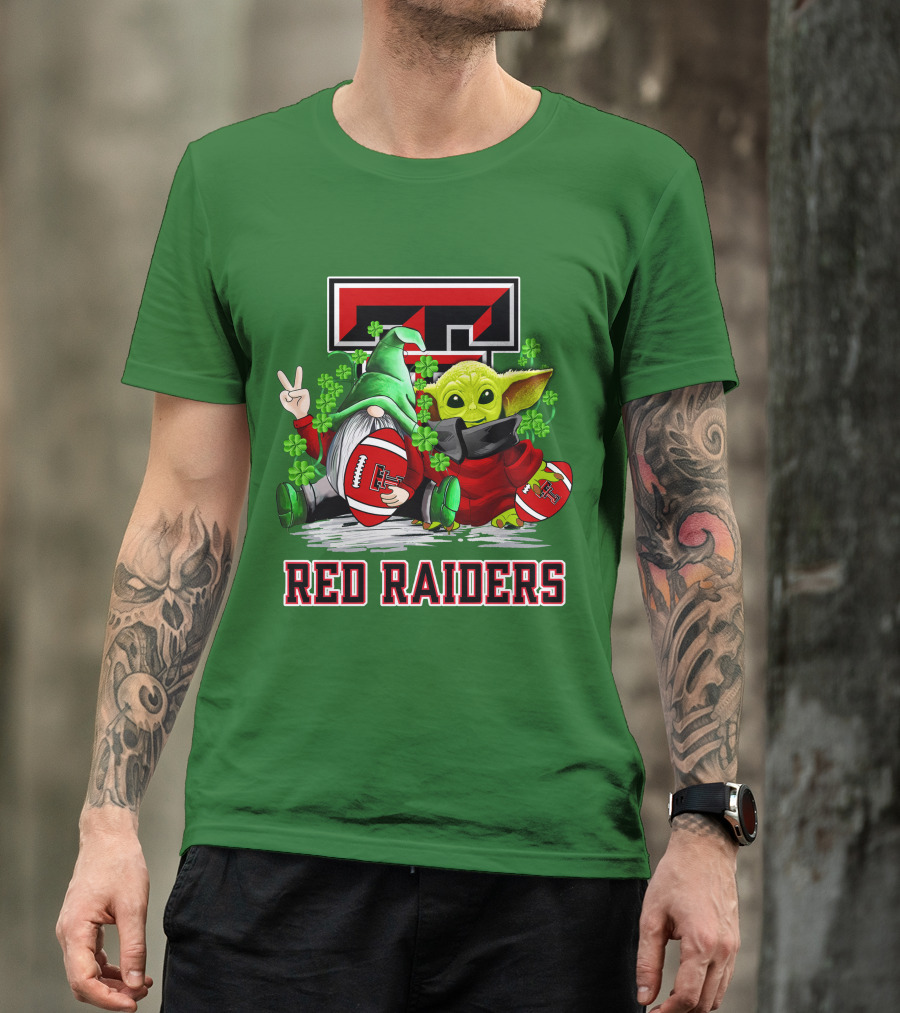 Texas Tech Red Raiders St. Patrick’s Day Football Gnome And Baby Alien With Shamrocks T-Shirt