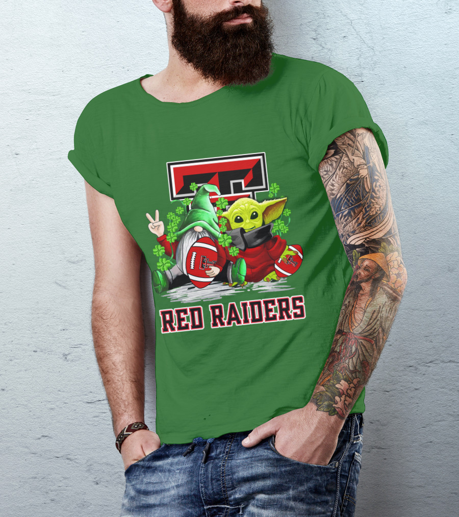 Texas Tech Red Raiders St. Patrick’s Day Football Gnome And Baby Alien With Shamrocks T-Shirt