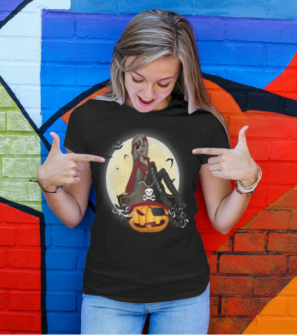 Pirates And Pumpkins Oh Spooky Halloween Pirate Skull And Crossbones Jack-O'-Lantern Moon Bats T-Shirt