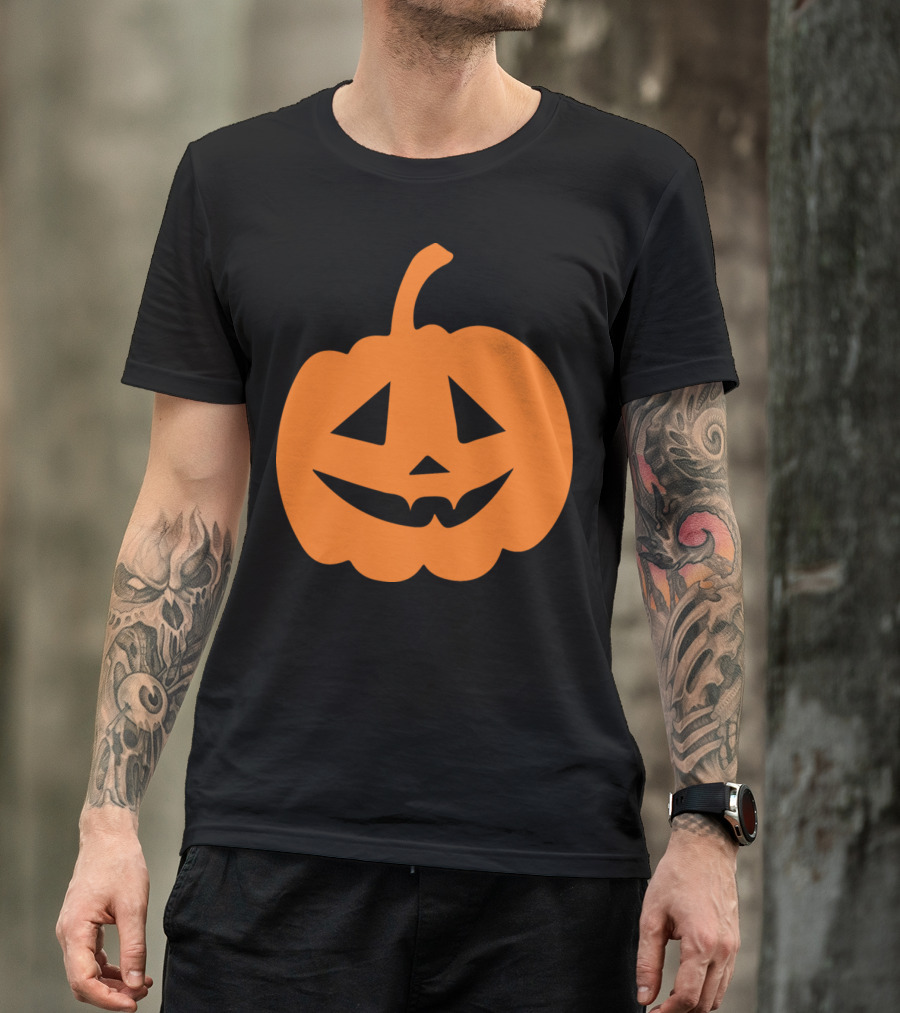 Jack-o'-Lantern Pumpkin Smile Black Background Halloween T-Shirt