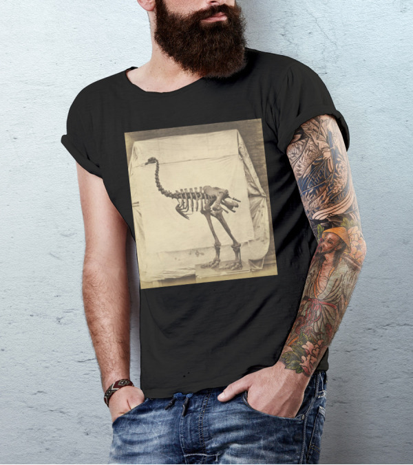 Dinomoris Elephantopus Dinosaur Bird Skeleton T-Shirt
