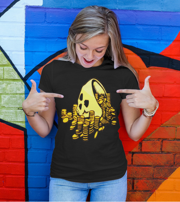 Skull Surrounded By Piles Of Gold Coins T-Shirt