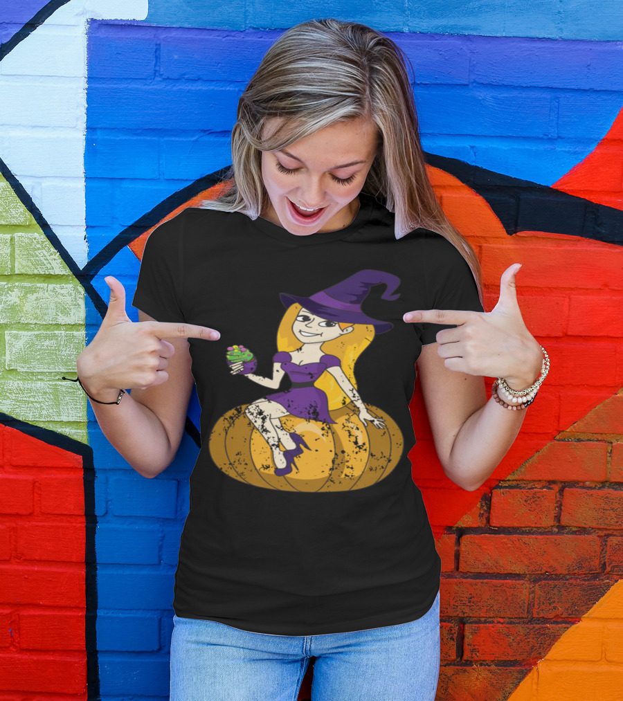 Retro Vintage Grunge Style Witch On Pumpkin With Cupcake T-Shirt