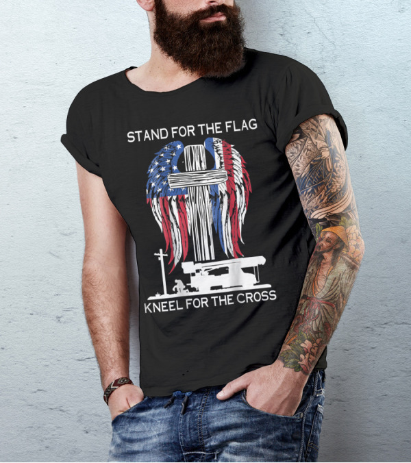 STAND FOR THE FLAG KNEEL FOR THE CROSS LINEMAN FLAG AND CROSS T-Shirt