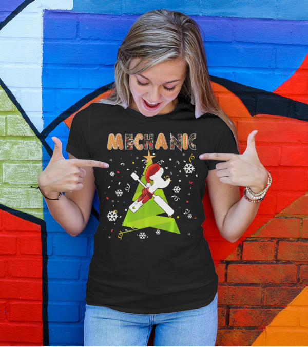 Mechanic Christmas Tree Santa Hat Gingerbread Snowflakes T-Shirt