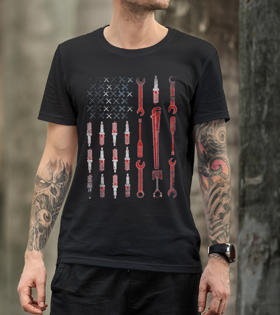 Mechanic USA Flag Spark Plugs And Tools T-Shirt