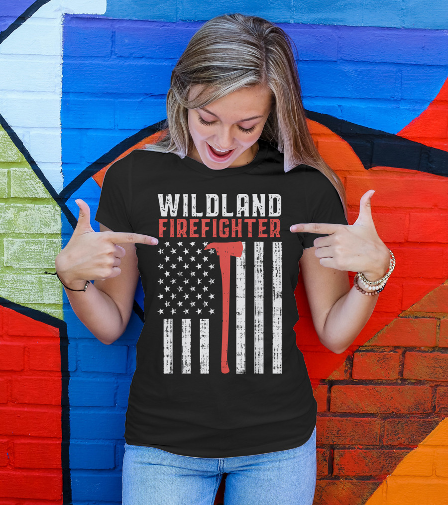 Wildland Firefighter US Flag Thin Red Line Axe T-Shirt