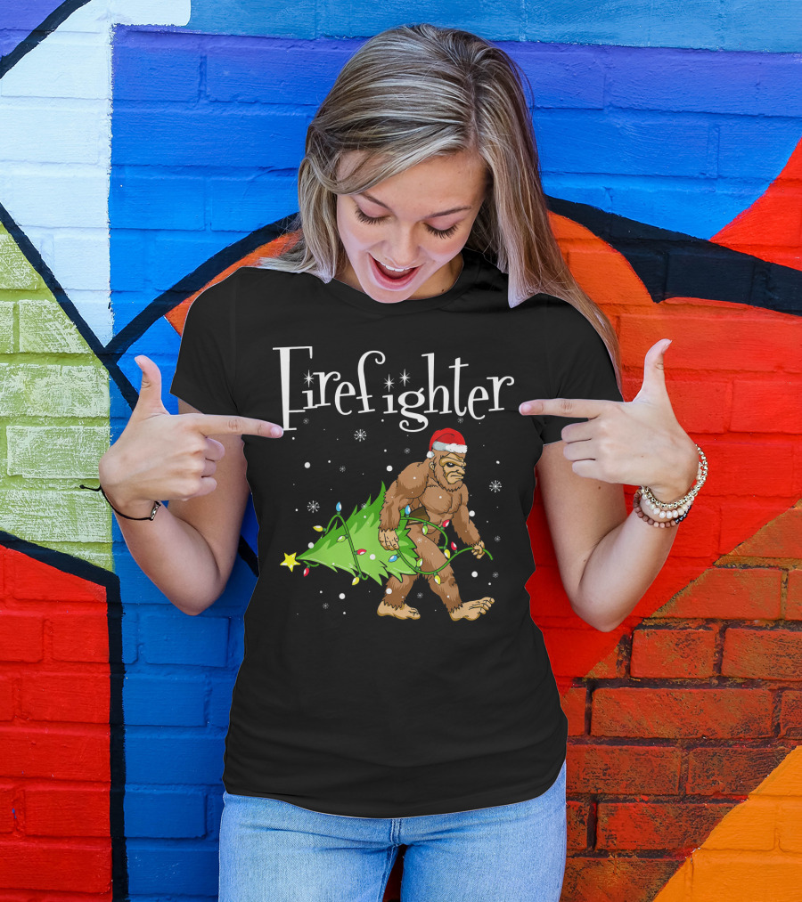 Firefighter Bigfoot Funny Sasquatch Christmas Santa Hat T-Shirt
