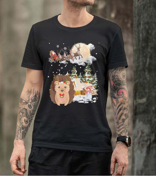 Hedgehog Comes To Town With Santa Sleigh And Christmas Scene T-Shirt