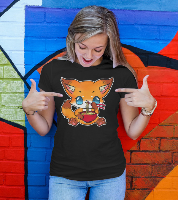 Kawaii Japanese Anime Fox Eating Ramen With Chopsticks T-Shirt