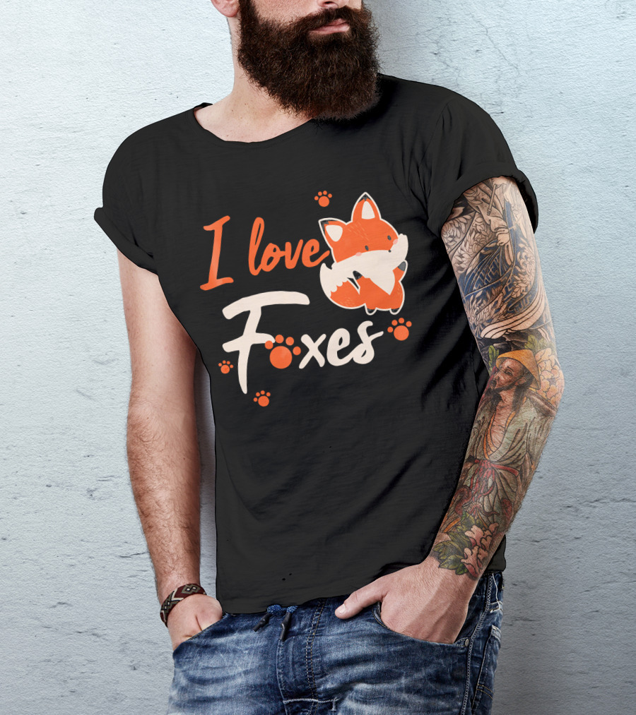 I Love Foxes Cute Fox Paws T-Shirt