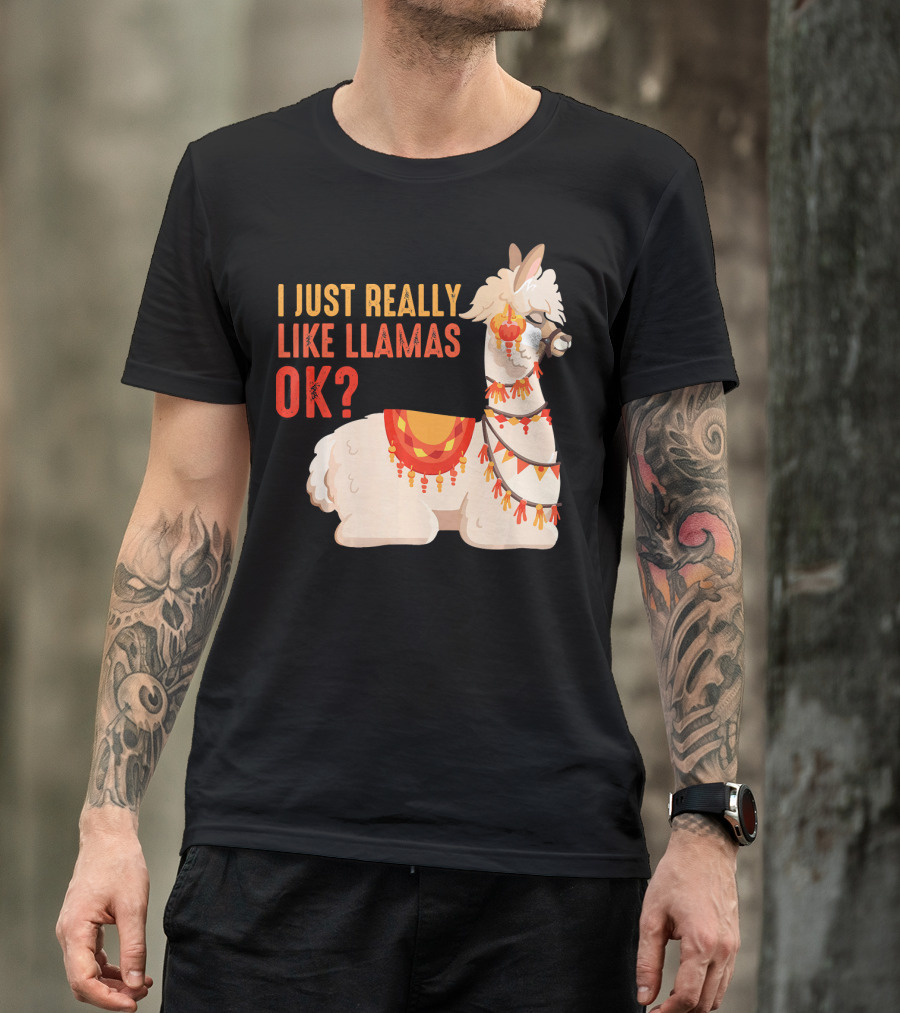 I Just Really Like Llamas OK? Retro Style Llama Decor T-Shirt