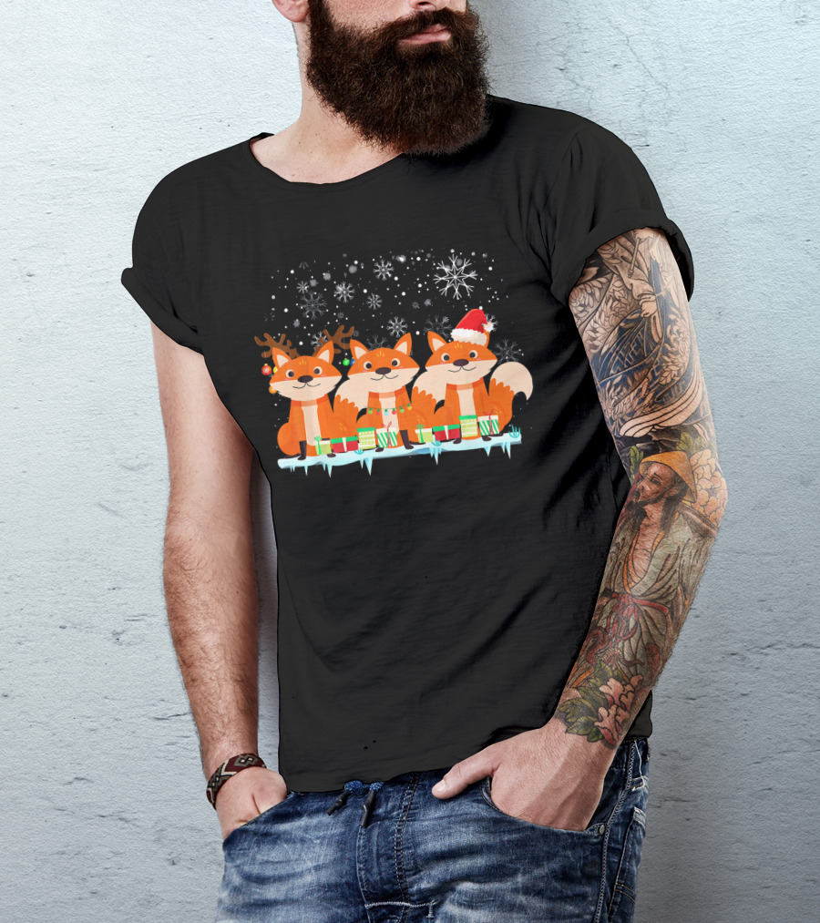 Santa Fox Christmas Lights Reindeer Fox Snowflakes T-Shirt