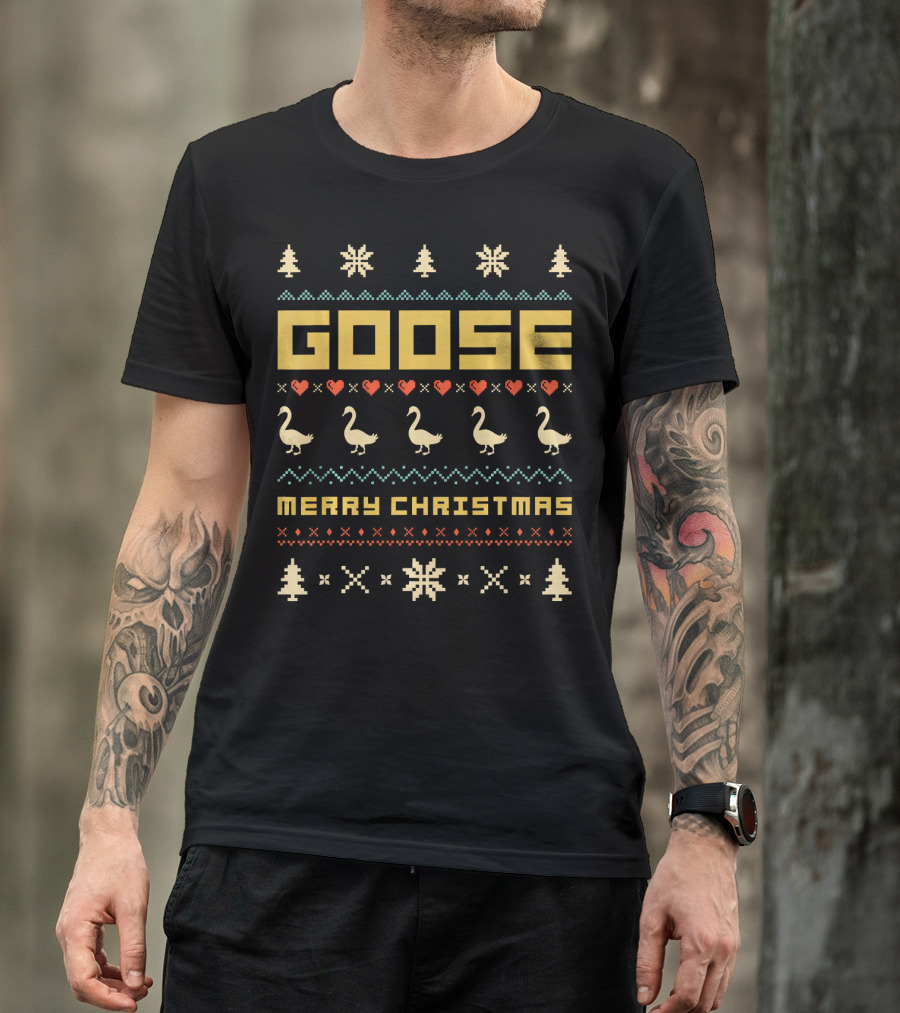 GOOSE Merry Christmas Retro 1970s Style Festive Design With Hearts And Snowflakes T-Shirt