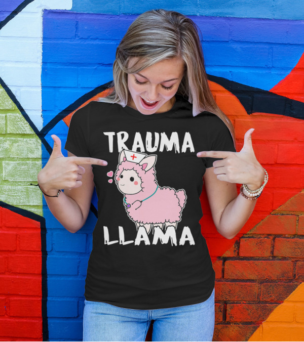Trauma Llama Nurse EMT Alpaca Llama Cute Medical Fun T-Shirt