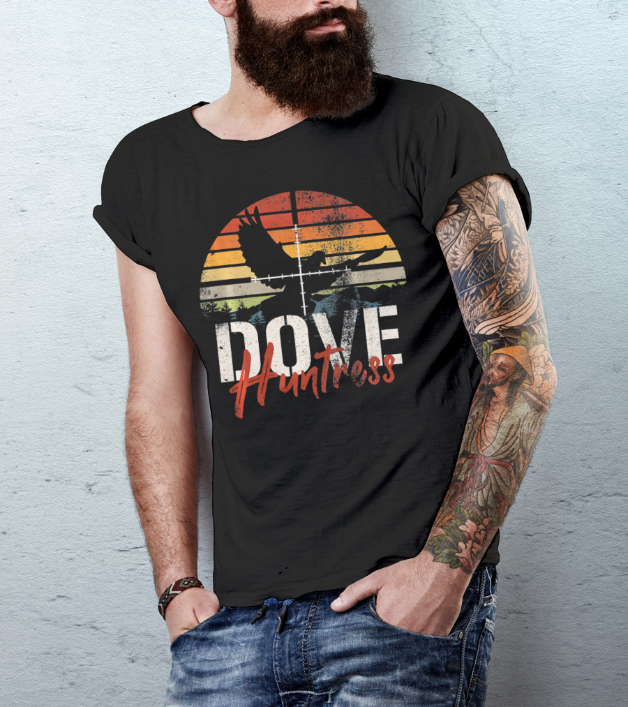 Vintage Sunset Dove Huntress Hunting T-Shirt