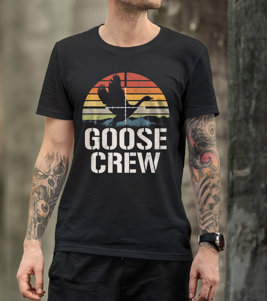 Vintage Sunset Goose Crew Hunter Group Goose T-Shirt