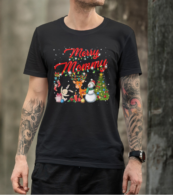 Merry Mommy Christmas Tree Reindeer Snowman Festive Lights T-Shirt