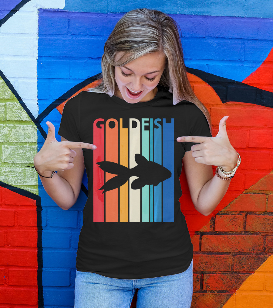 GOLDFISH Silhouette On Retro T-Shirt