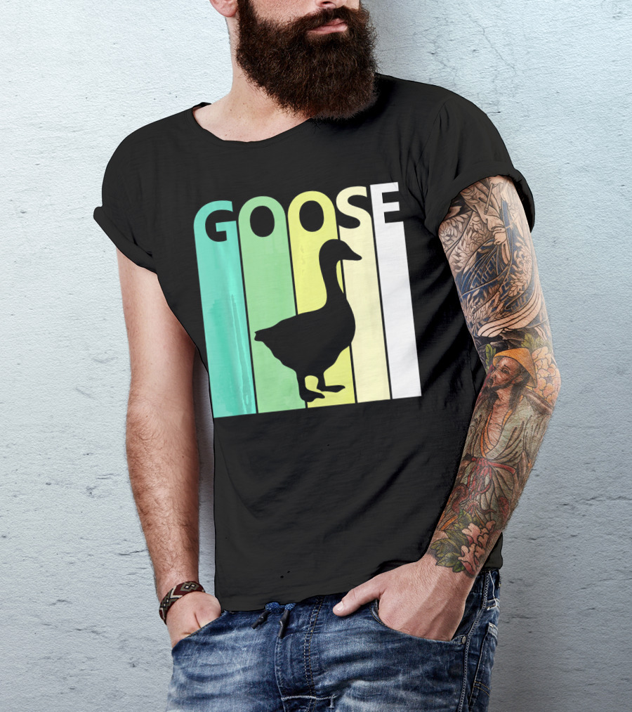 Goose Silhouette Wild Animal St Patricks Vintage Colors T-Shirt