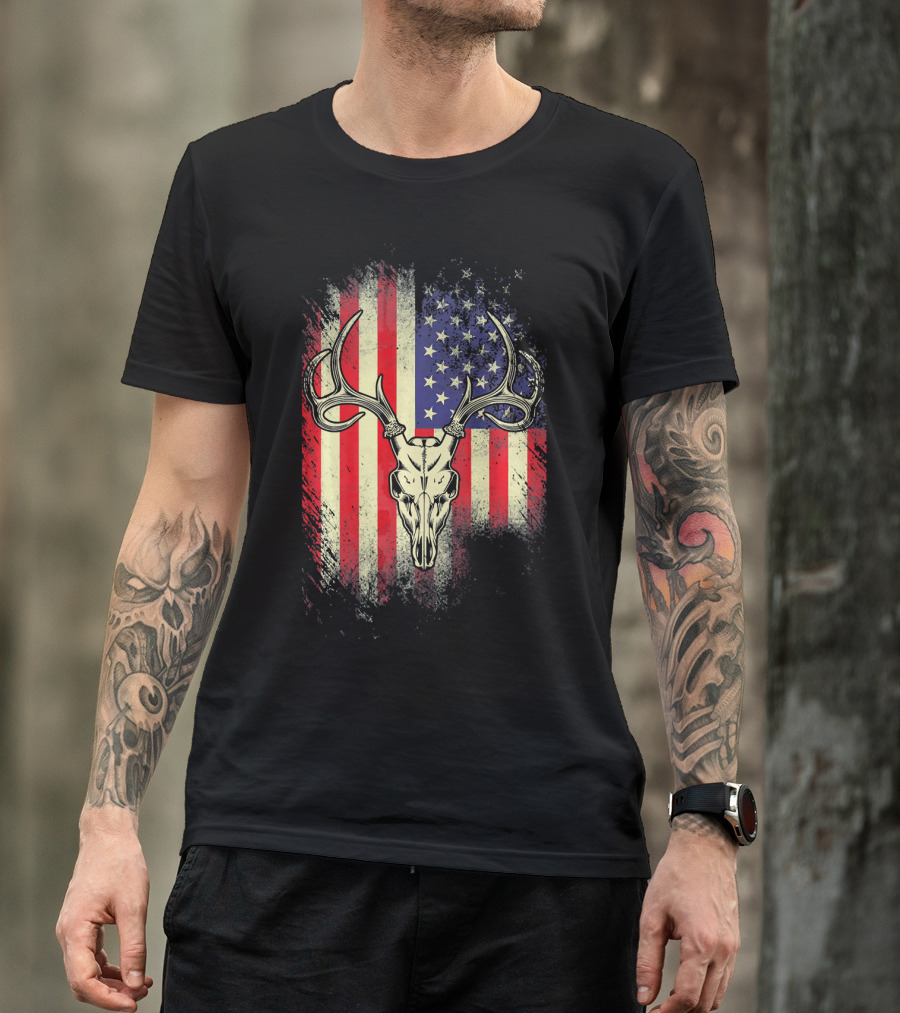 American Flag Deer Skull Stars And Stripes Patriotic Deer T-Shirt