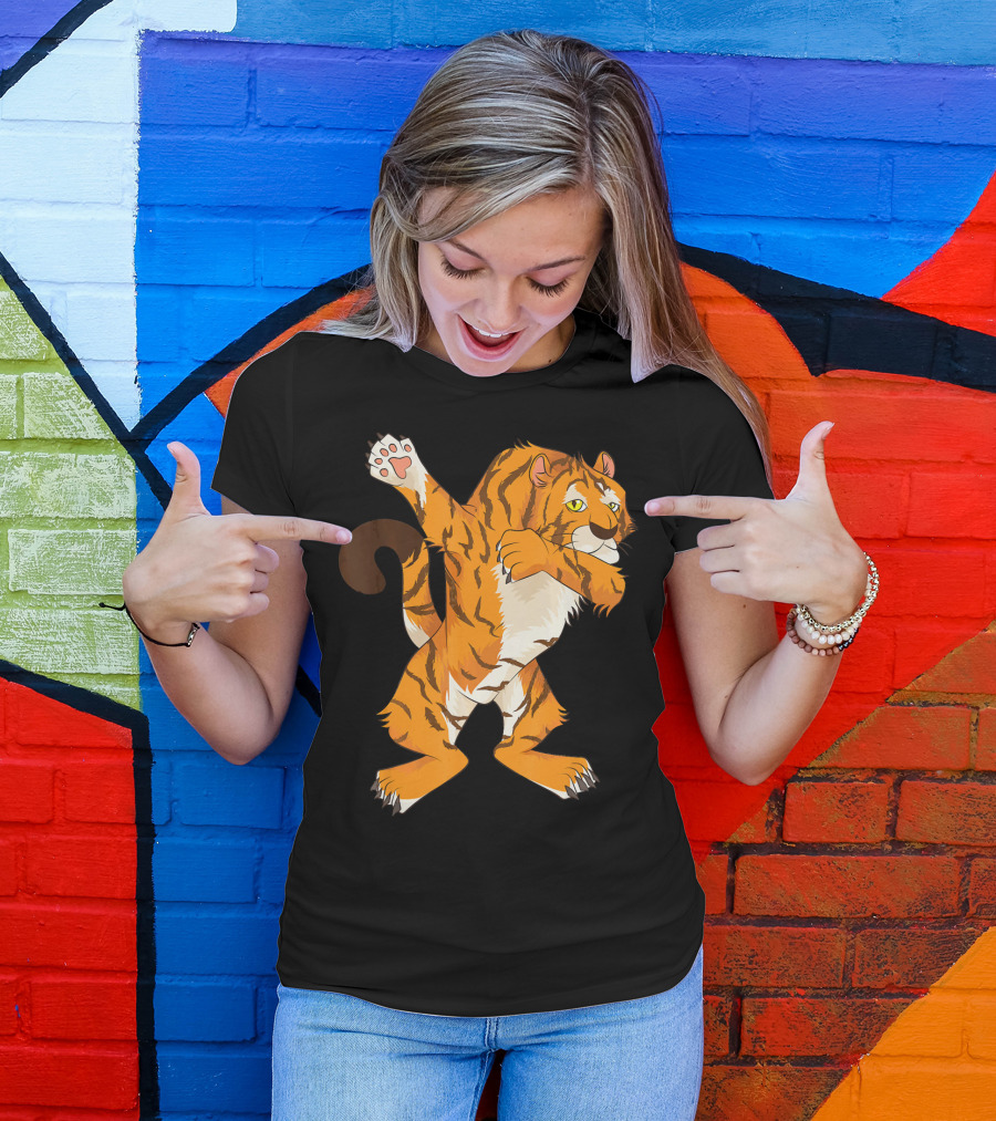 Cute Dabbing Tiger Funny Wild Animal Dance Pose T-Shirt