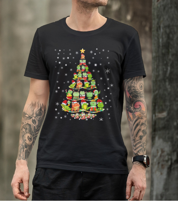Cute Funny Frog Christmas Tree With Santa Frogs And Snowflakes T-Shirt