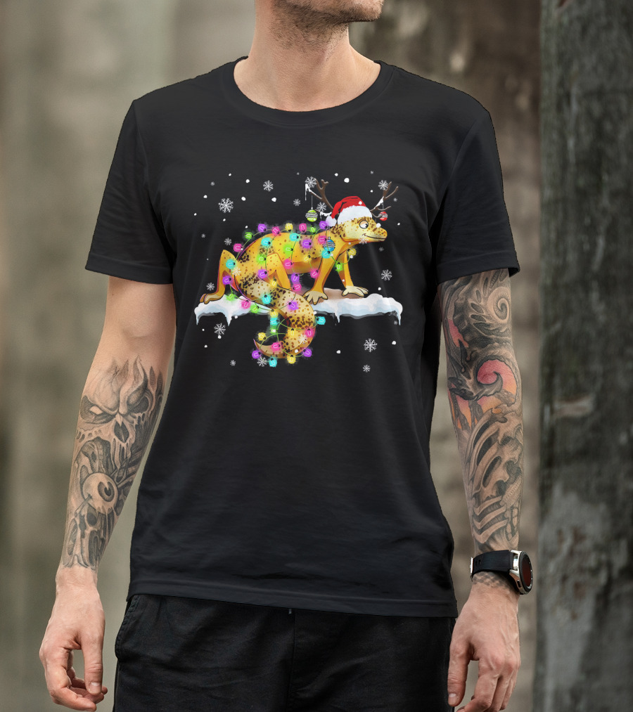 Christmas Lights Leopard Gecko Reindeer Antlers Santa Hat Snowflakes T-Shirt