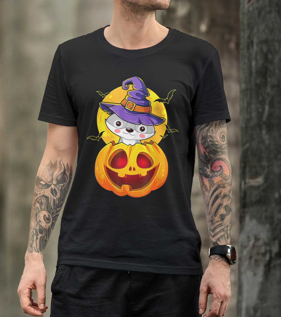 Cute Wolf In Witch Hat With Jack O Lantern And Bats T-Shirt