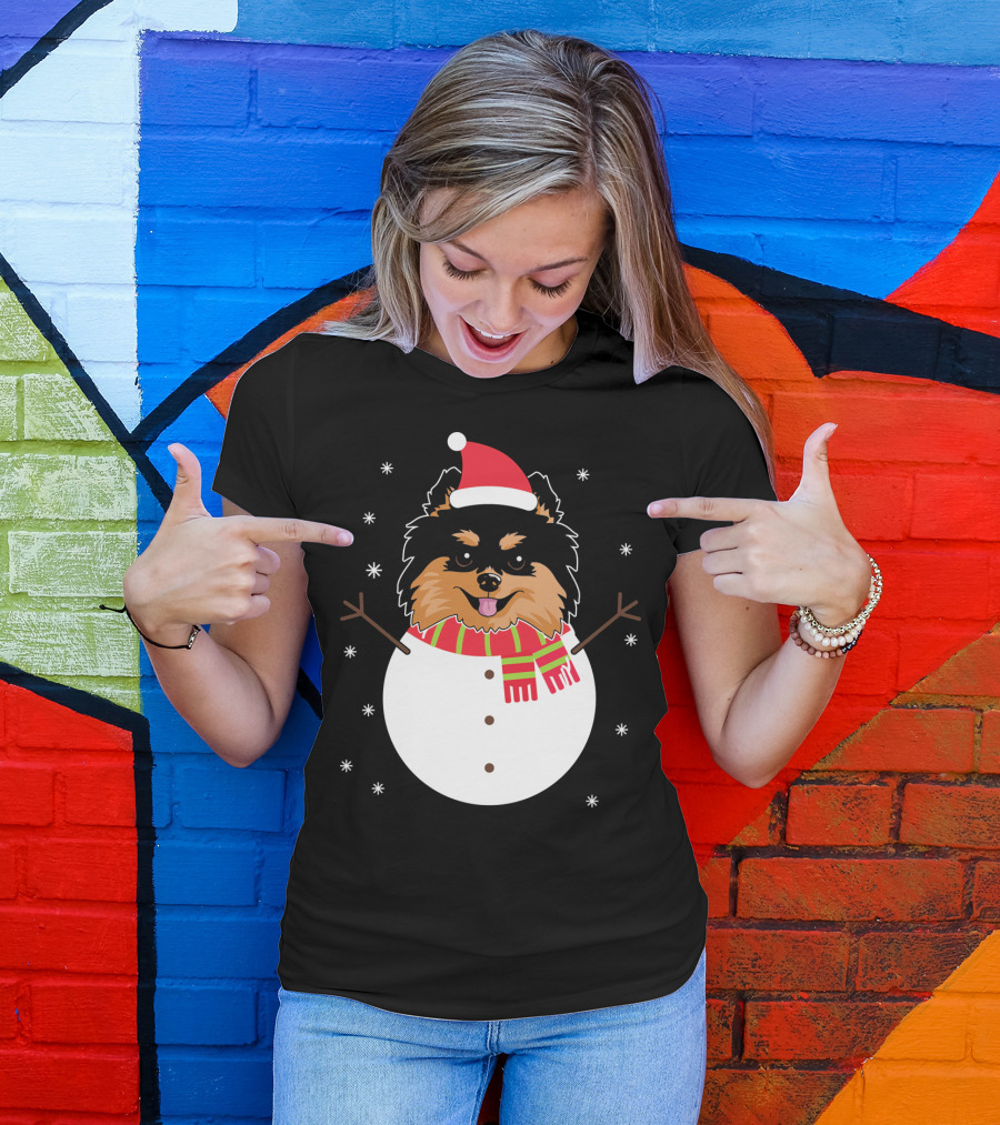 Pomeranian Funny Snowman Christmas Holiday Dog In Santa Hat And Scarf T-Shirt