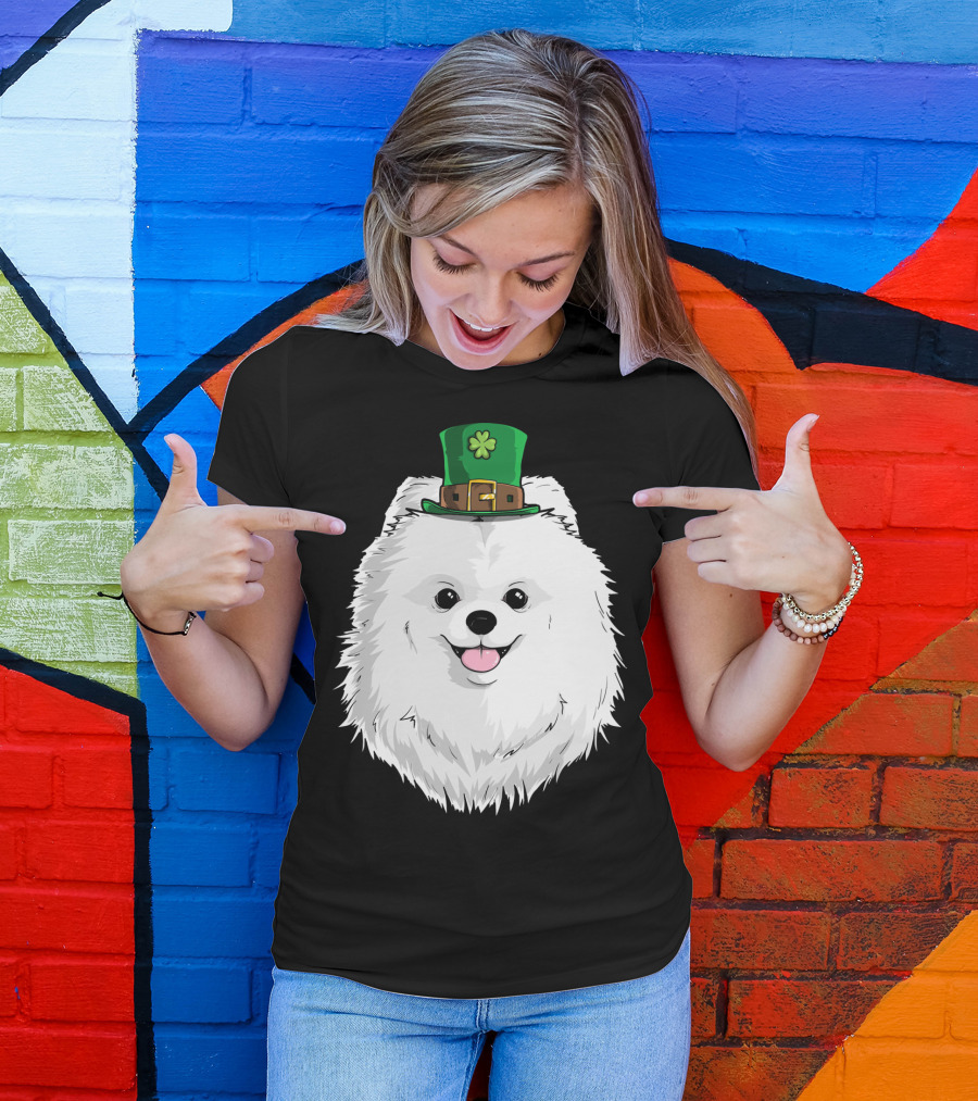 Pomeranian Dog Wearing Leprechaun Hat St Patricks Day T-Shirt